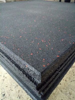 良い値段 500*500mm 吸音壁パネル 黒色 撮影場用にカスタマイズされた隔音パネル オンライン